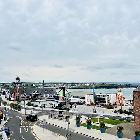 Penthouse Apartment - Town Centre, Sea Views, Secure Parking Portrush Bagian luar foto
