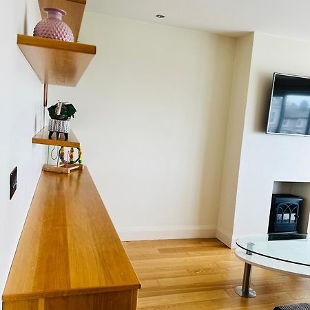 Penthouse Apartment - Town Centre, Sea Views, Secure Parking Portrush Bagian luar foto
