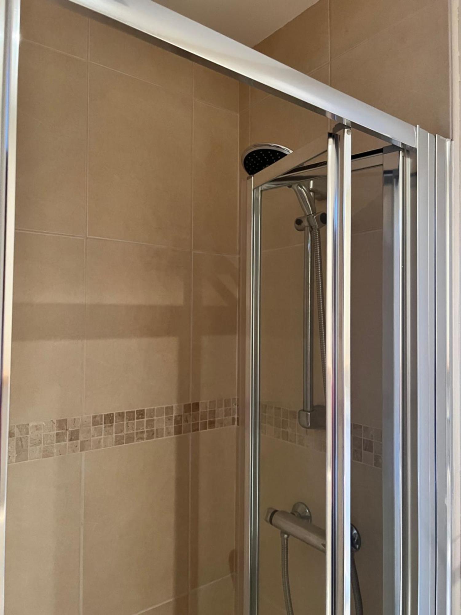 Penthouse Apartment - Town Centre, Sea Views, Secure Parking Portrush Bagian luar foto